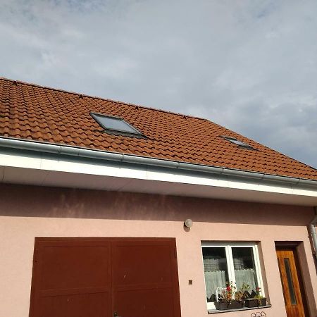 Ferienwohnung Apartman Gabika Na Zahori Malacky Exterior foto