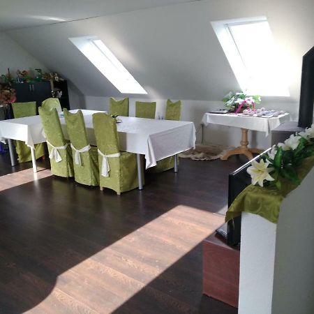 Ferienwohnung Apartman Gabika Na Zahori Malacky Exterior foto