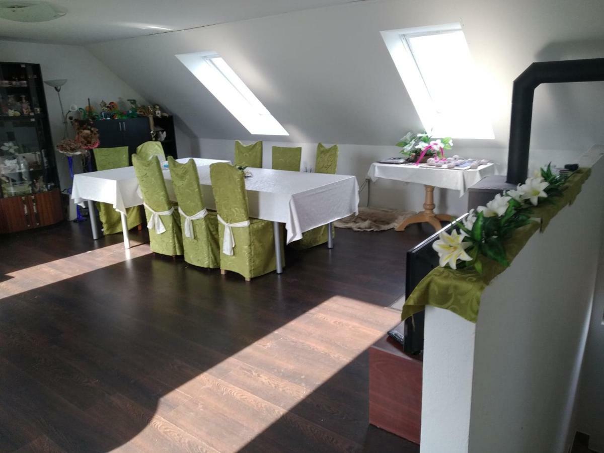 Ferienwohnung Apartman Gabika Na Zahori Malacky Exterior foto